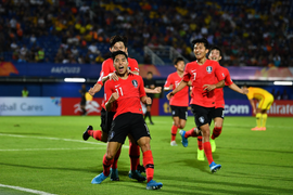 Thua phút bù giờ, HLV Trung Quốc tiếc nuối: Lẽ ra phải hòa